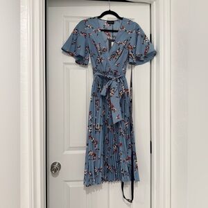 PrettyLittleThing Blue Floral Wrap Midi Dress